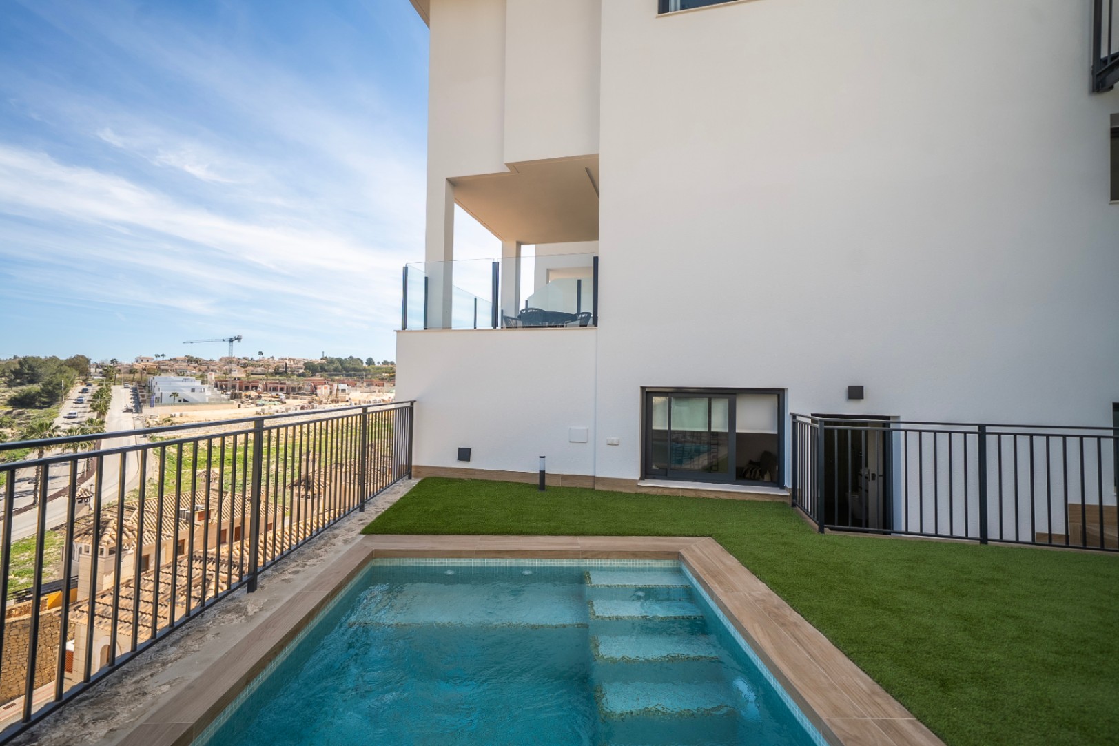 Luxury twin and detached villas by the golf course.