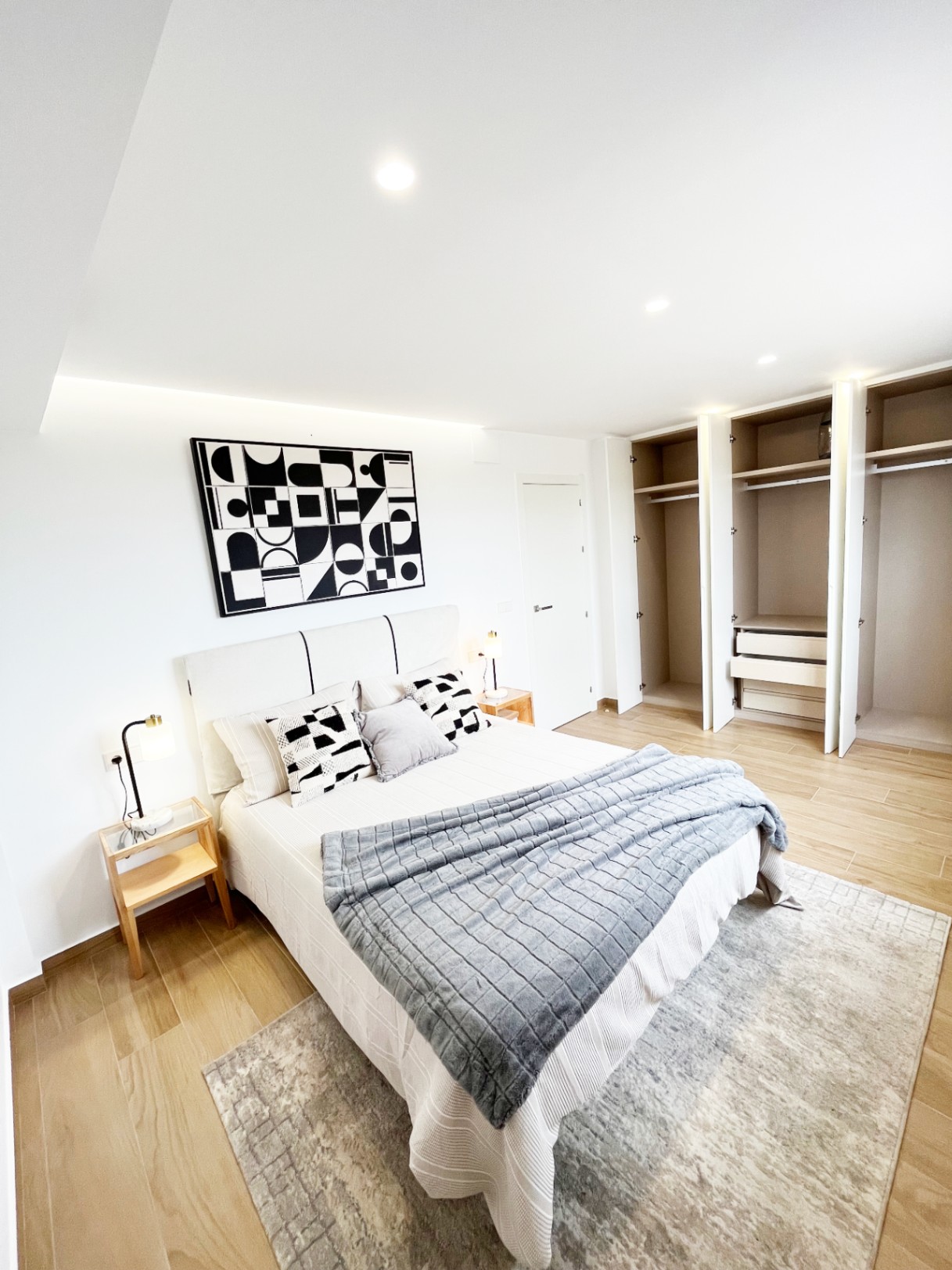 Luxury twin and detached villas by the golf course.