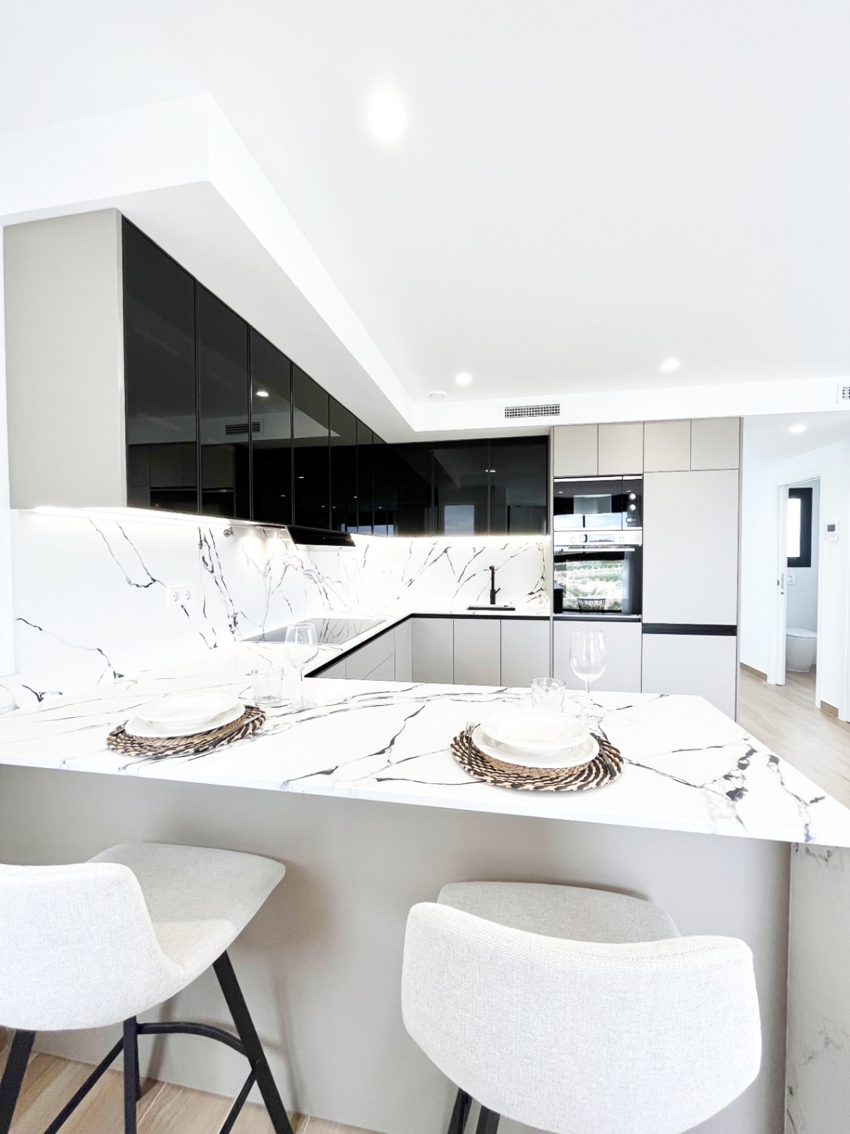 Luxury twin and detached villas by the golf course.