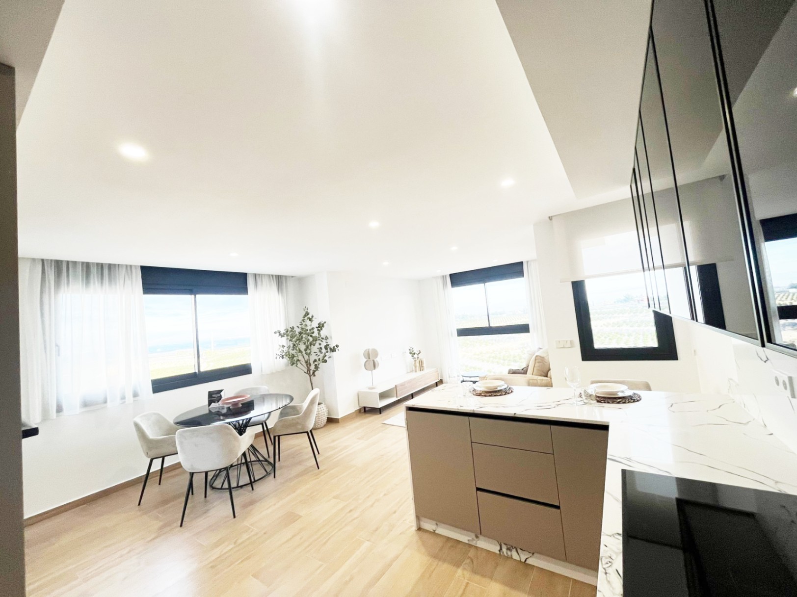 Luxury twin and detached villas by the golf course.